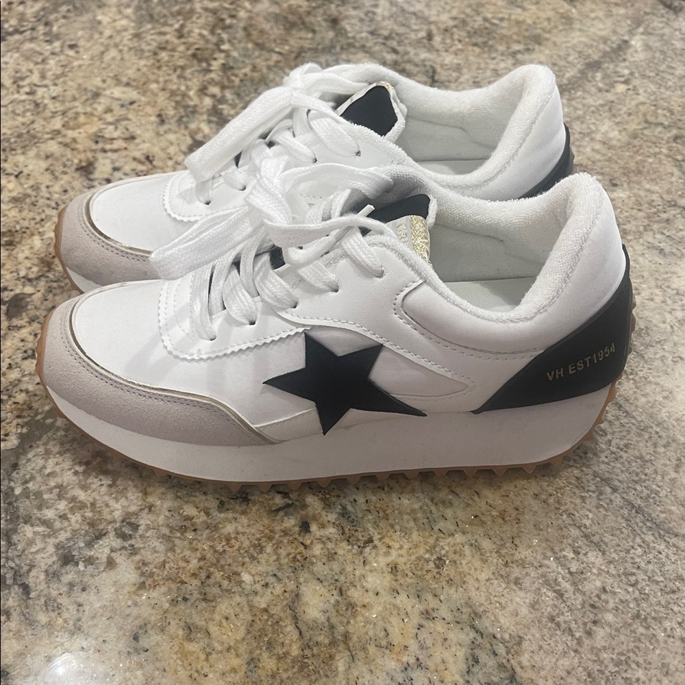 Vintage Havana White and Black Star Sneakers